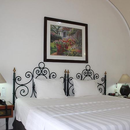 Hotel Concierge Plaza Колима Екстериор снимка