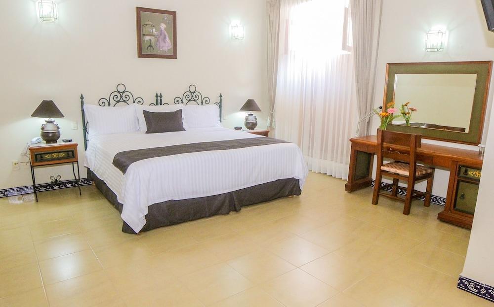 Hotel Concierge Plaza Колима Екстериор снимка
