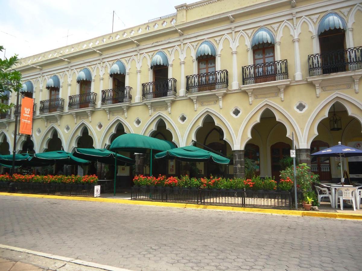 Hotel Concierge Plaza Колима Екстериор снимка