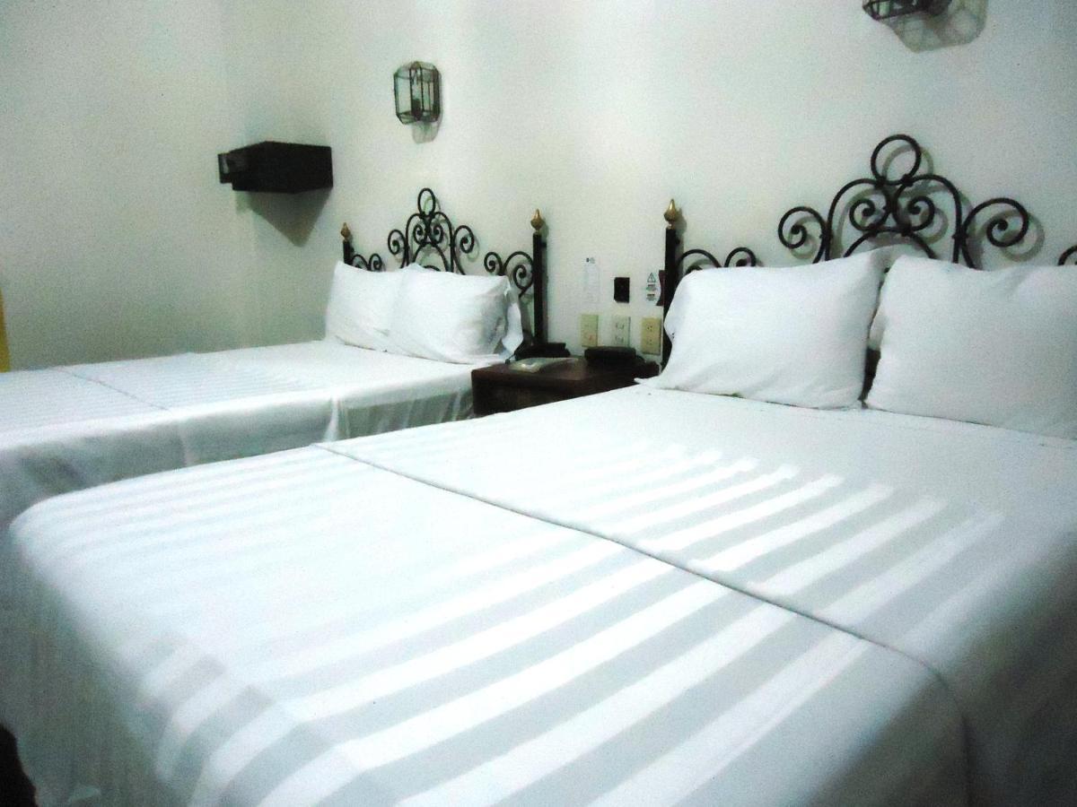 Hotel Concierge Plaza Колима Екстериор снимка