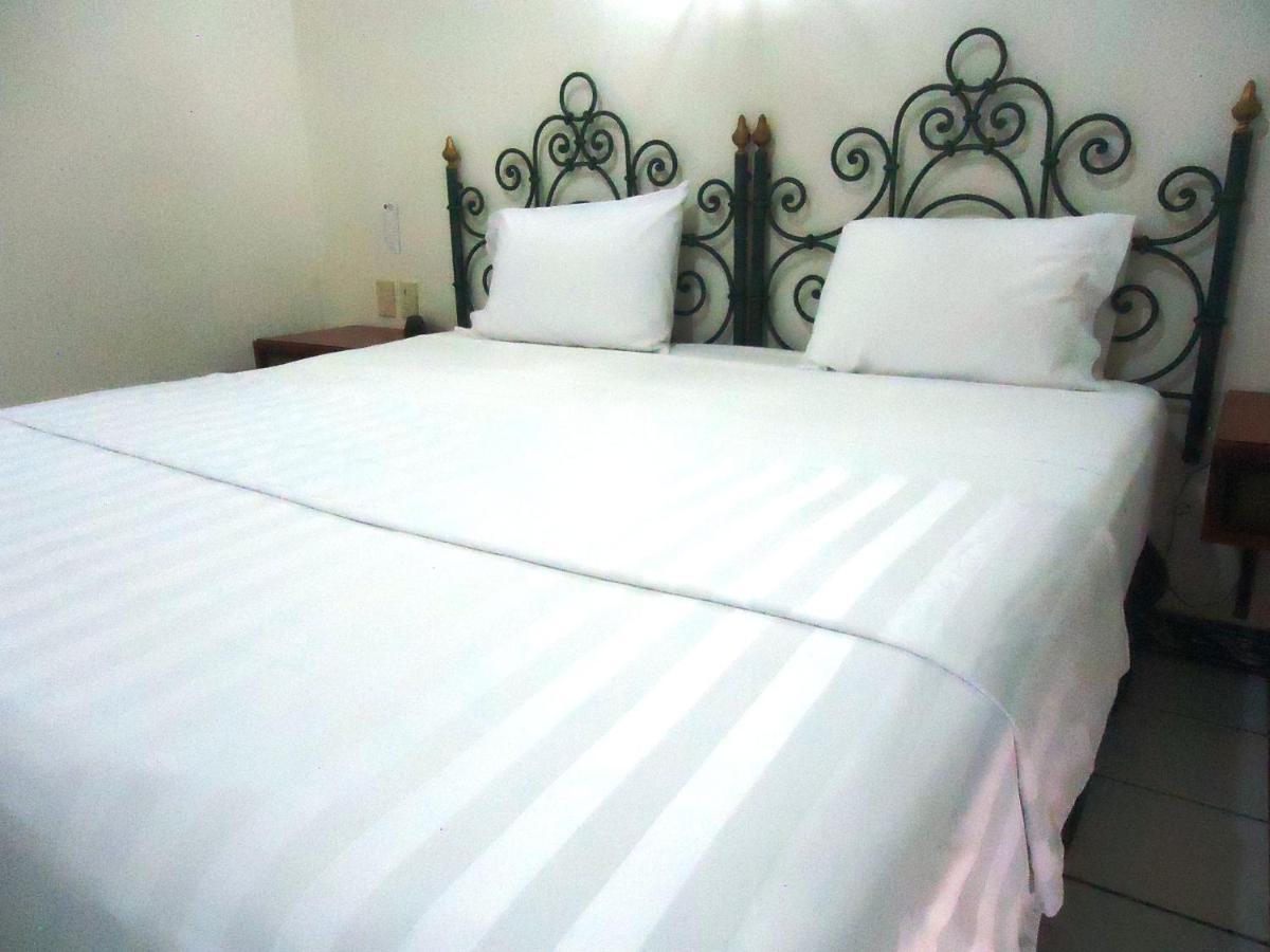 Hotel Concierge Plaza Колима Екстериор снимка