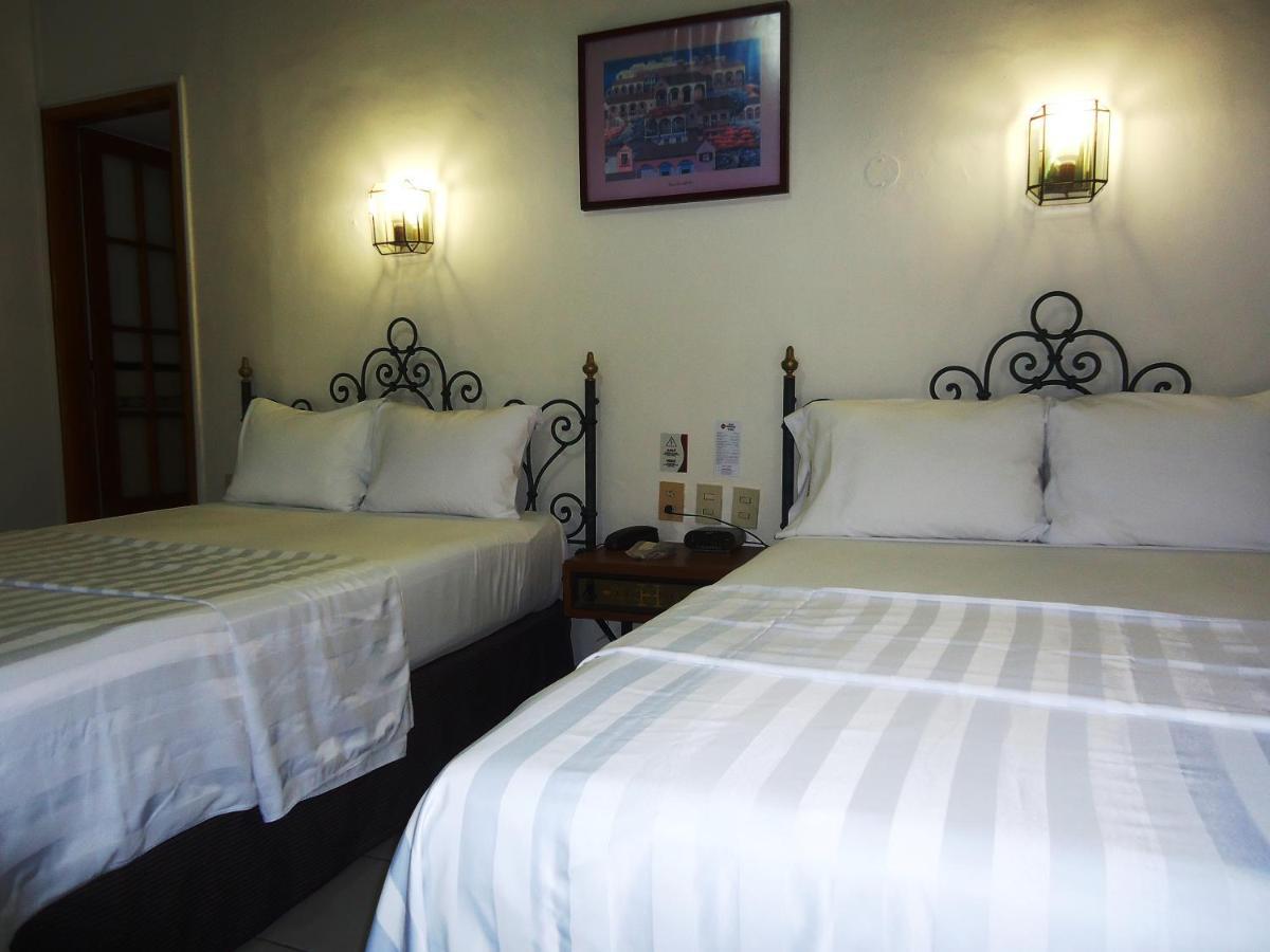 Hotel Concierge Plaza Колима Екстериор снимка