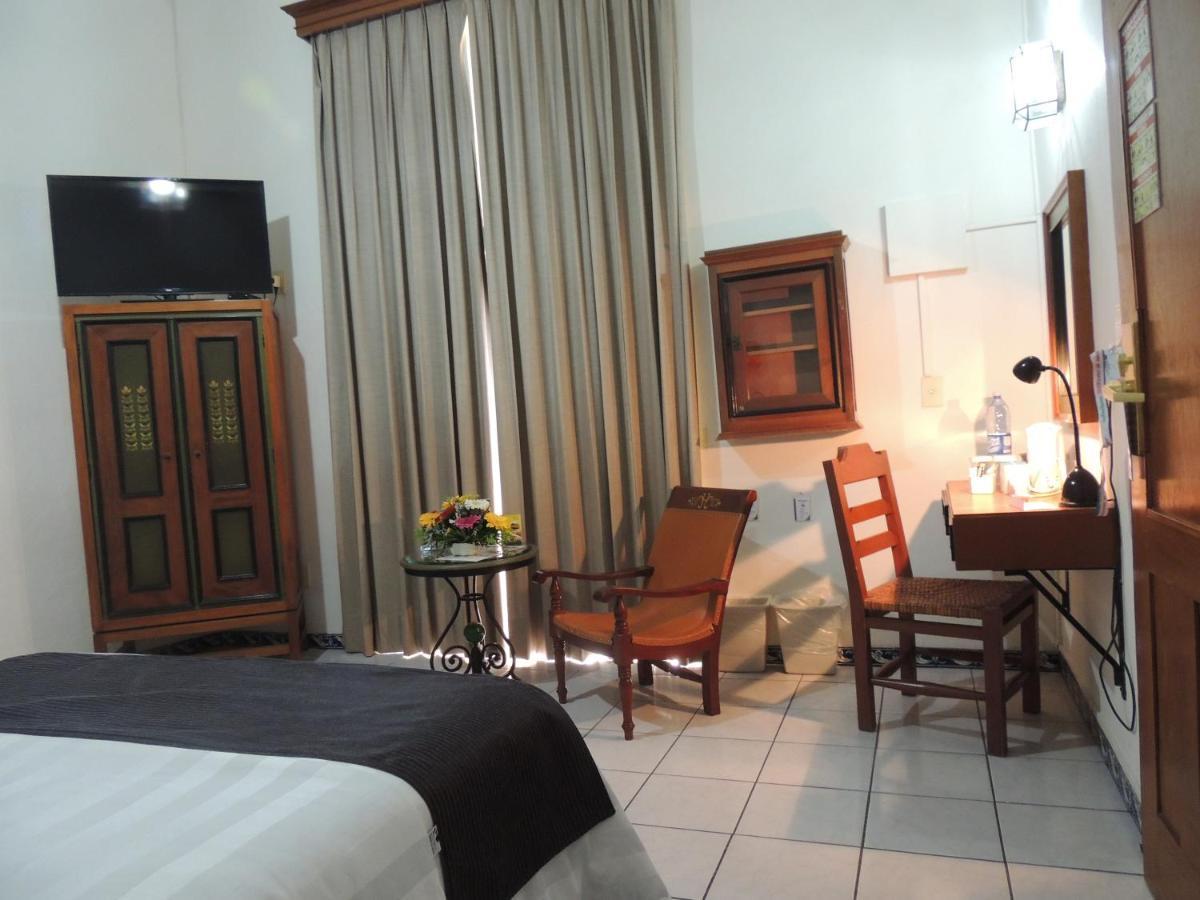 Hotel Concierge Plaza Колима Екстериор снимка